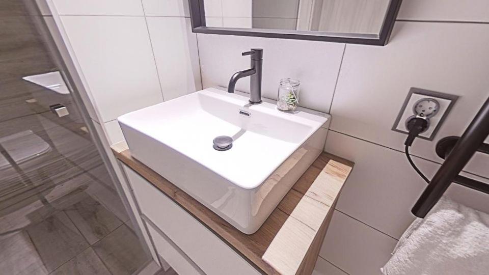 Meszes Apartman 컬로처 외부 사진