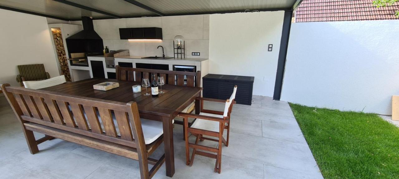 Meszes Apartman 컬로처 외부 사진