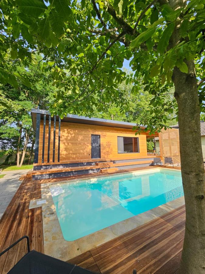 Meszes Apartman 컬로처 외부 사진